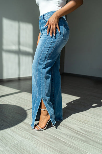 Front Slit Wide-Leg Jeans | Effortless High-Rise Denim