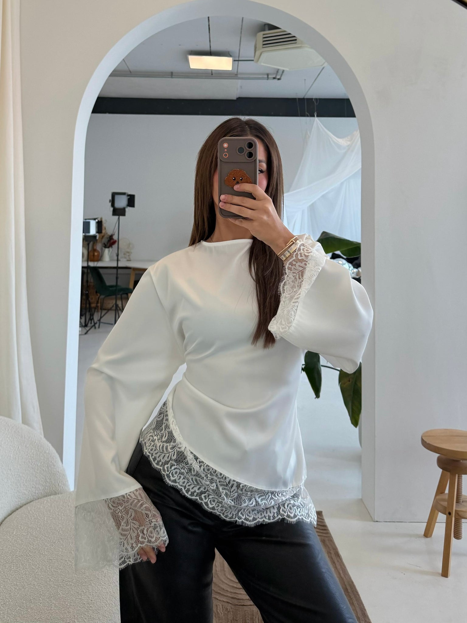 2026 New Round Neck Solid Color Long Sleeve Irregular Lace Hem Fitted Waist Top