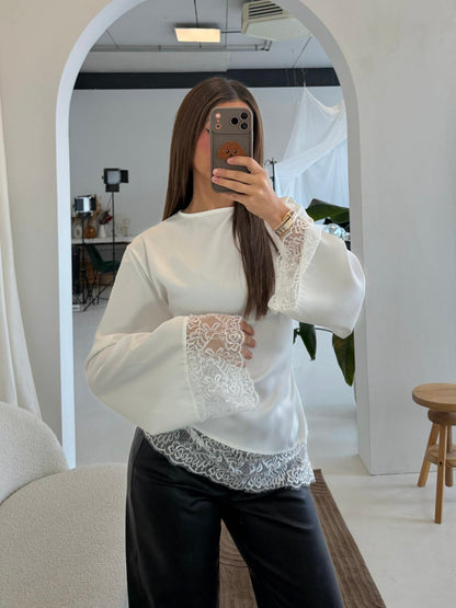 2026 New Round Neck Solid Color Long Sleeve Irregular Lace Hem Fitted Waist Top