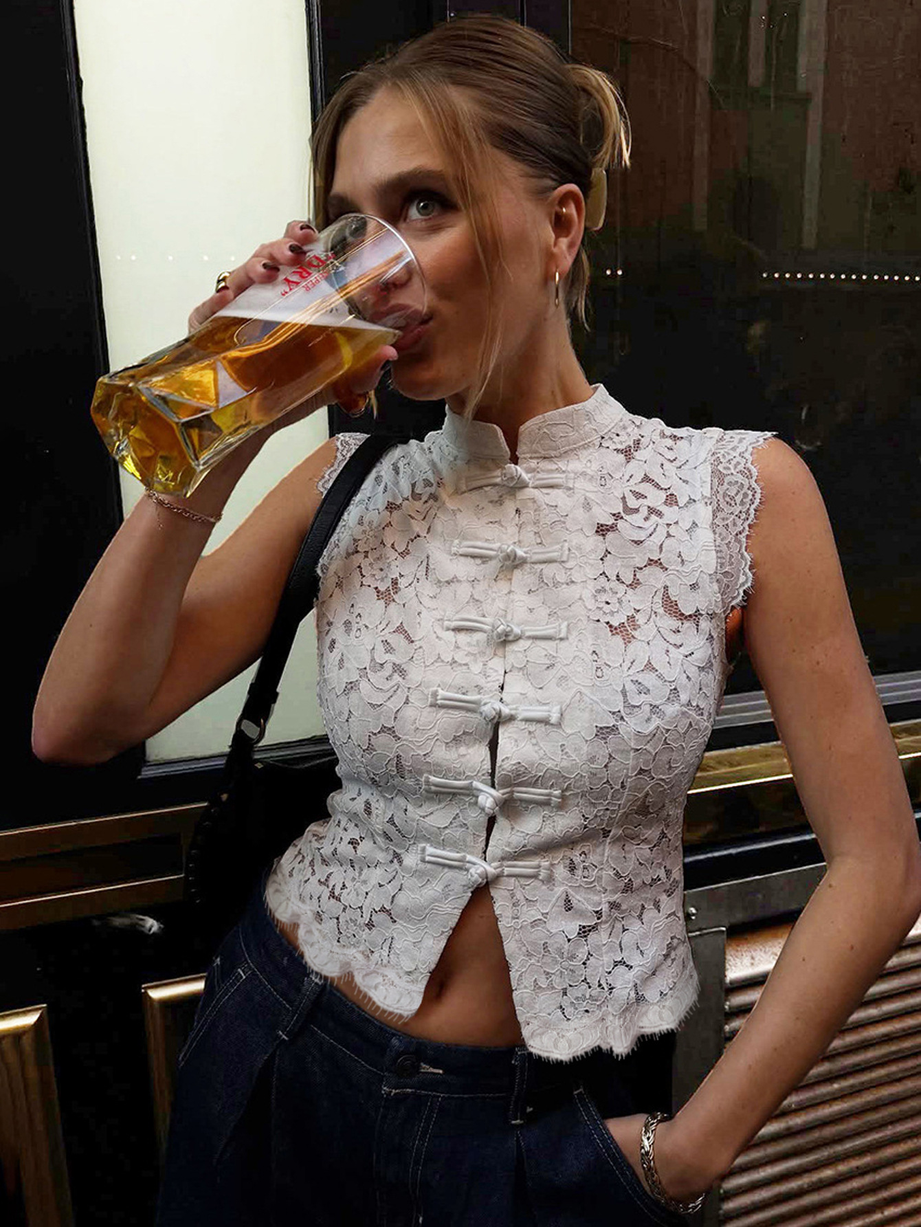 Women's Chinoiserie Lace Sleeveless Top