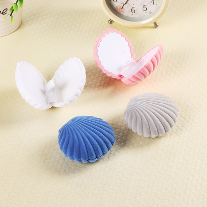 Shell-Shaped Velvet Jewelry Box