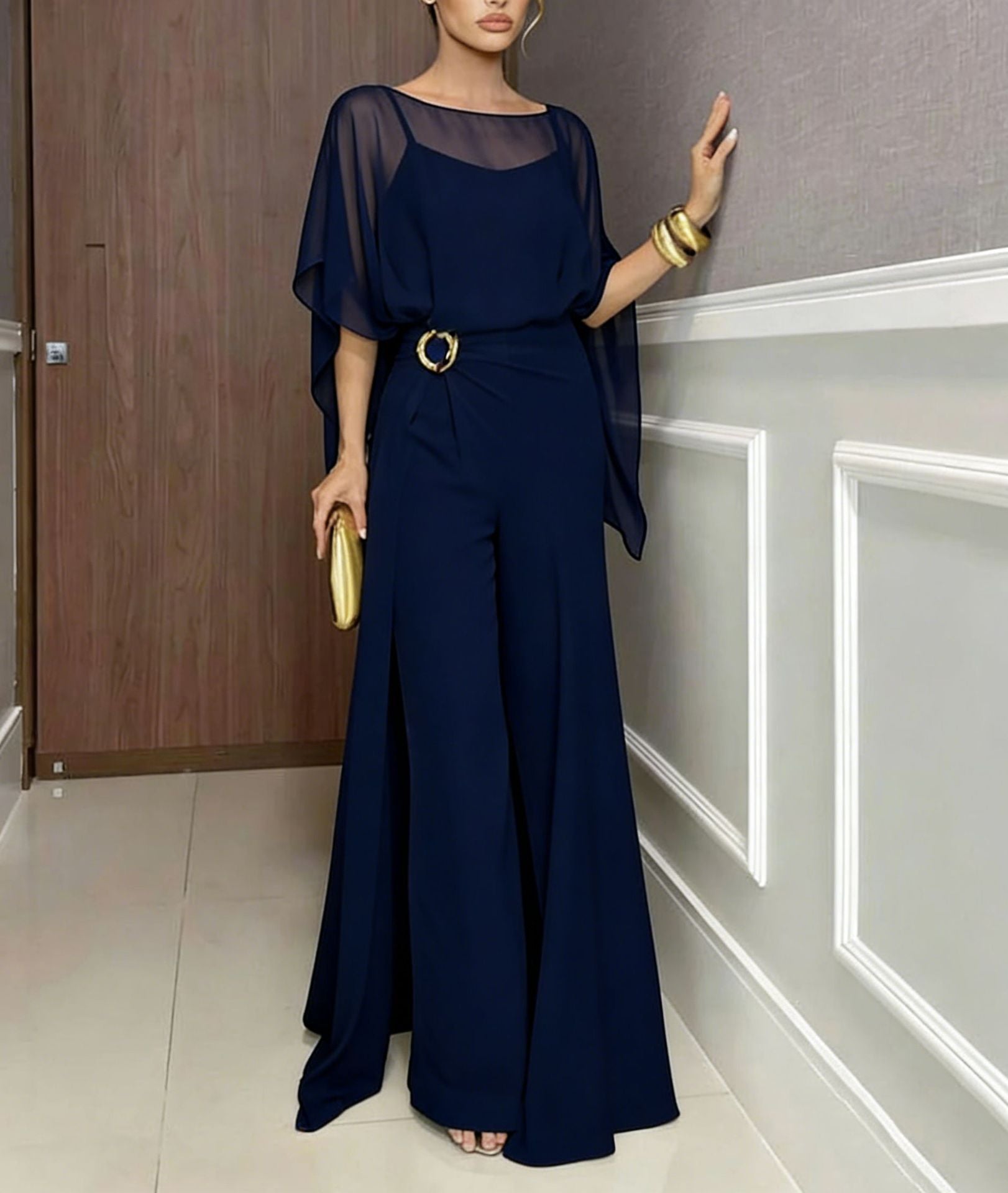Simple and stylish three-piece set with slits