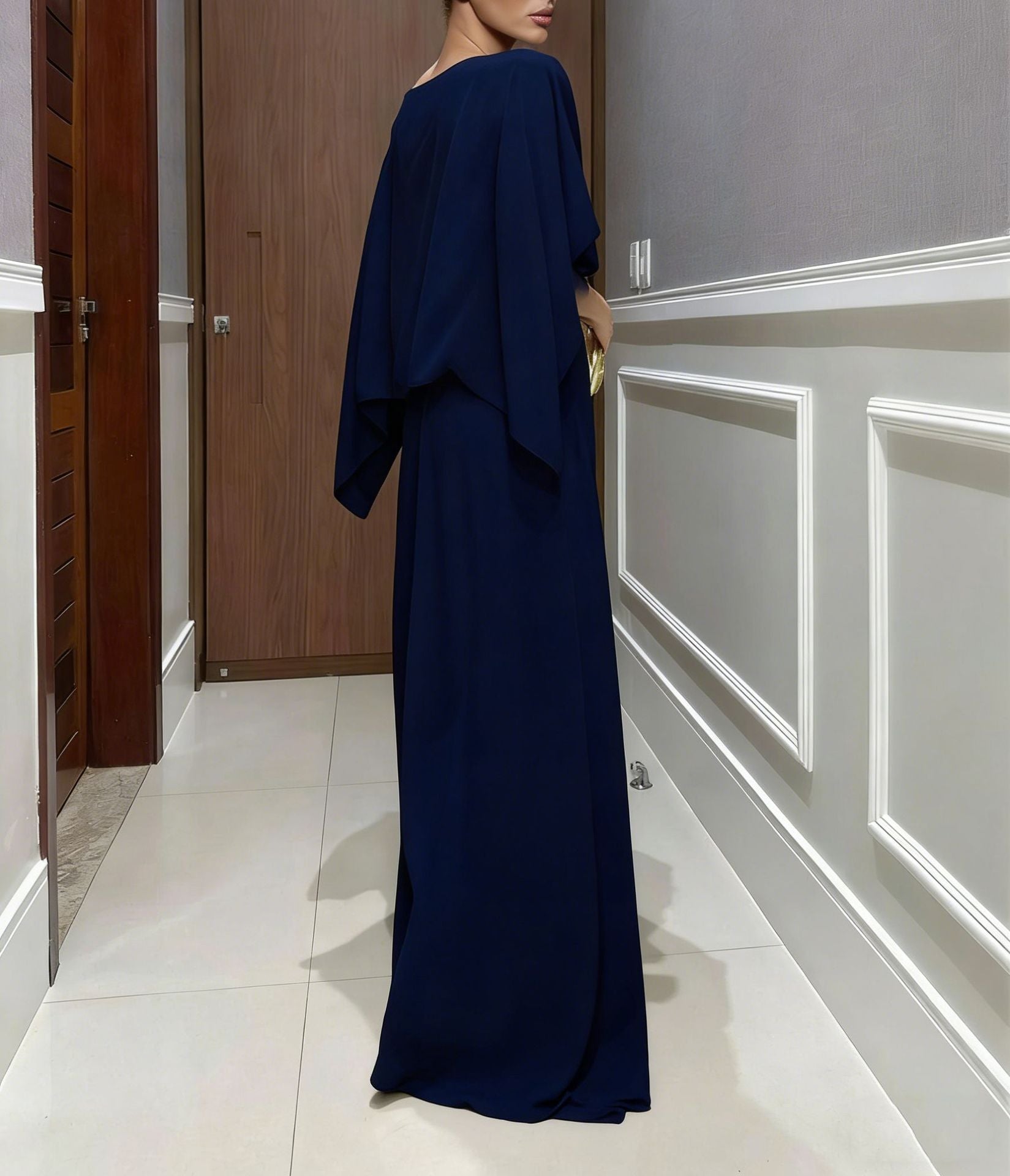 Simple and stylish three-piece set with slits