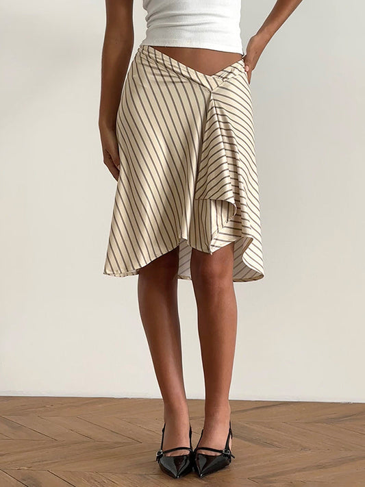 Irregular hemline, slimming, hip-concealing mid-length A-line skirt