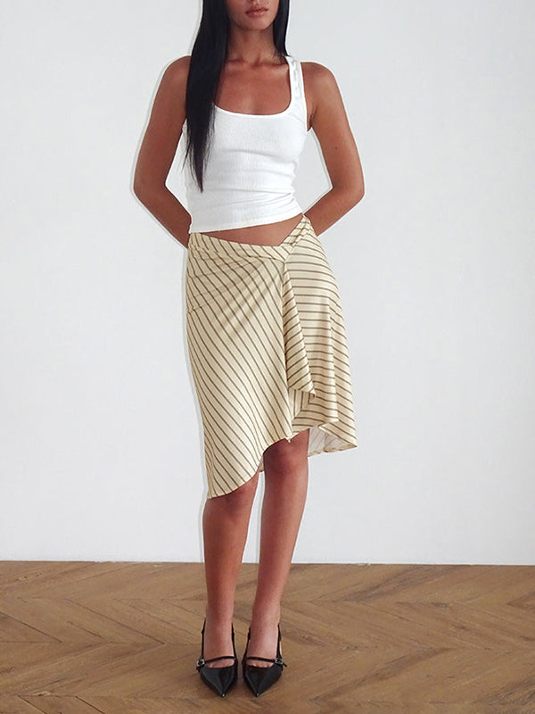 Irregular hemline, slimming, hip-concealing mid-length A-line skirt