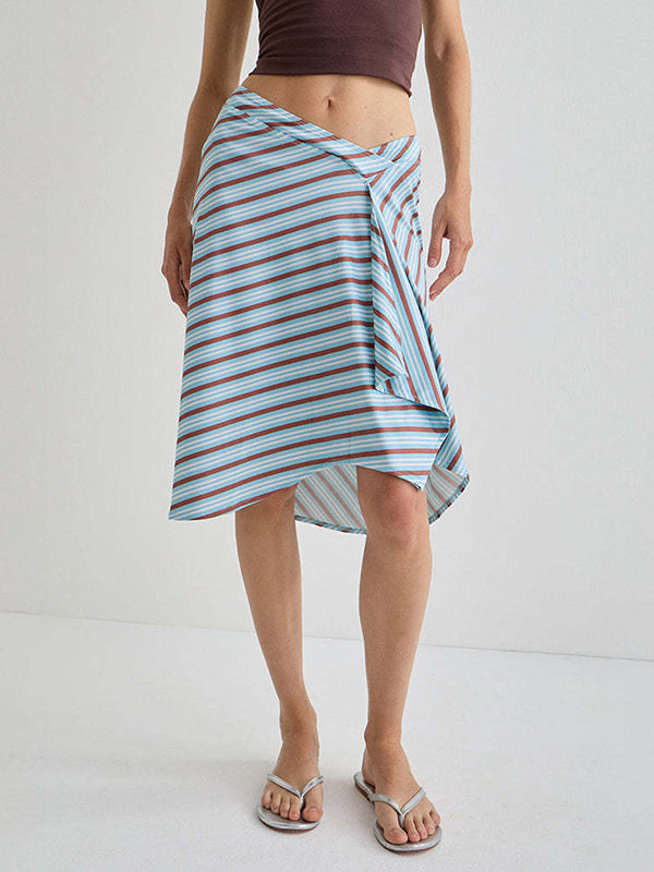 Irregular hemline, slimming, hip-concealing mid-length A-line skirt