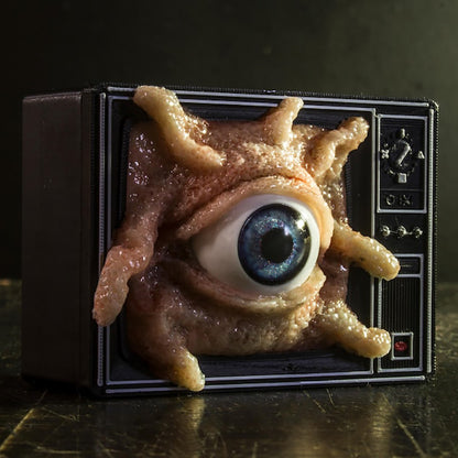👁️Realistic and terrifying eyeball decorations📺Full Vision TV Big Eye TV Ornament
