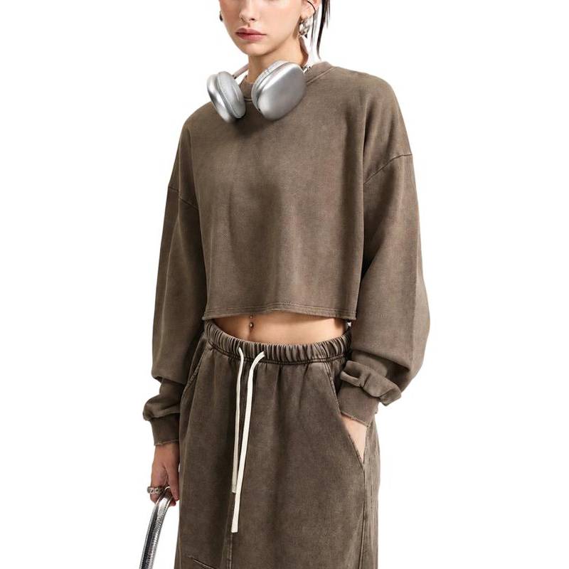 Women's Cropped Long-Sleeve T-Shirt