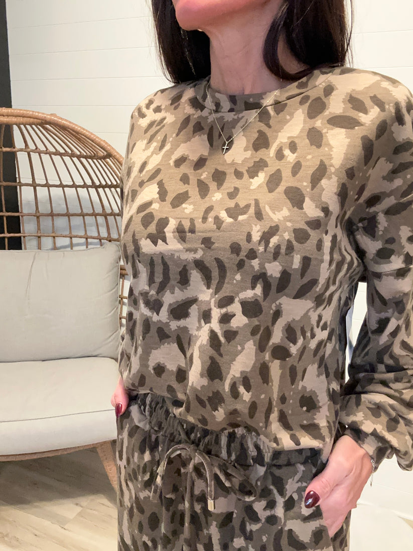 ⏰Hot Sale-Women's Cozy Leopard Print Two - Piece Set (Buy 2 Free Shipping)