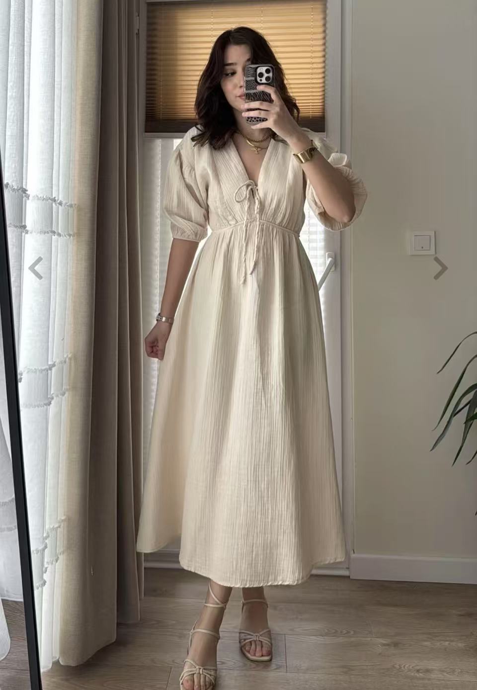 Solid color V-neck puff sleeve short-sleeved slimming A-line dress（BUY 2 FREE SHIPPING)