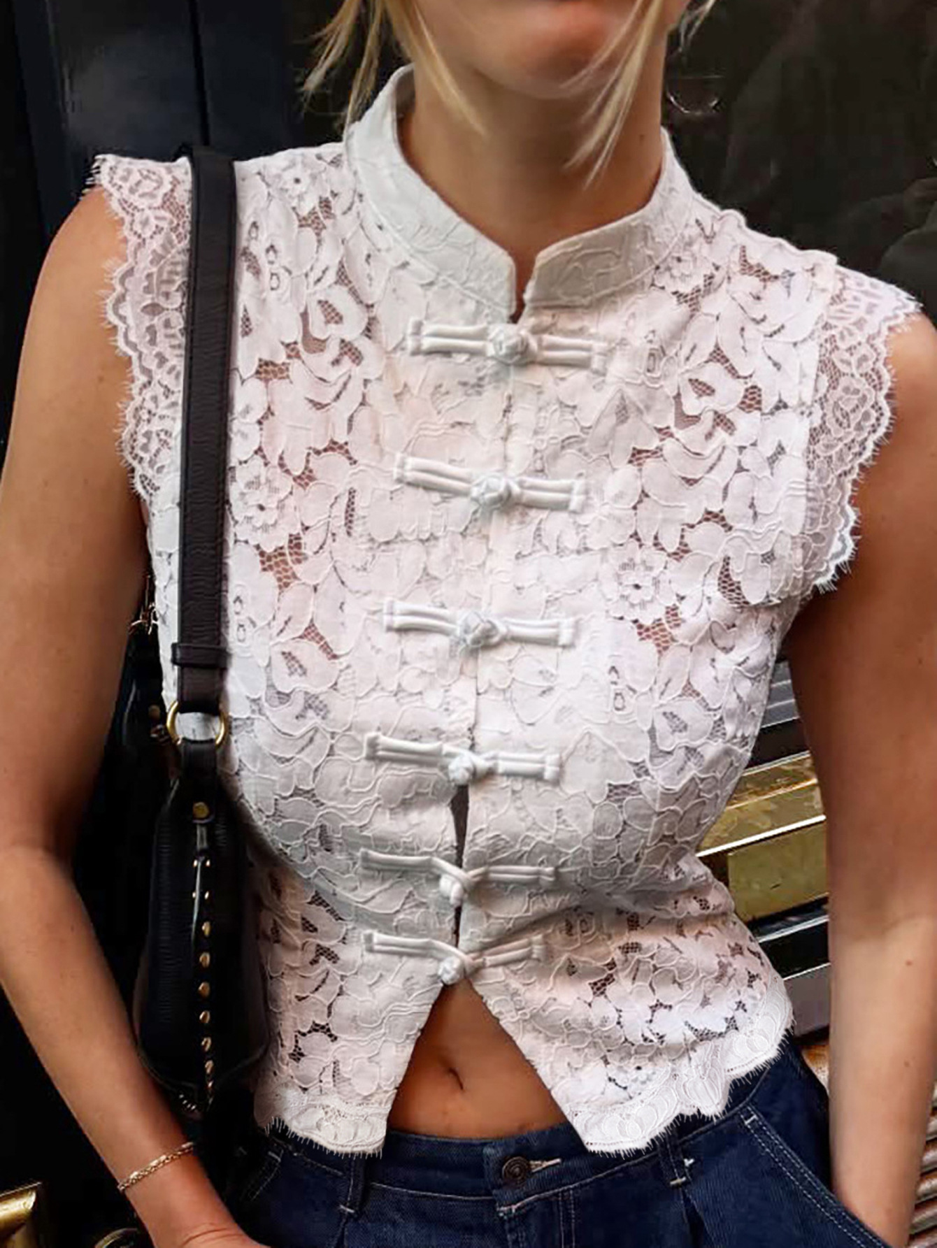 Women's Chinoiserie Lace Sleeveless Top