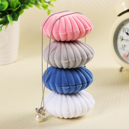 Shell-Shaped Velvet Jewelry Box