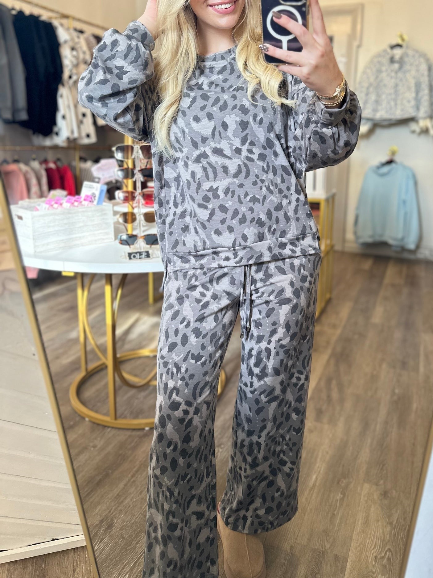 ⏰Hot Sale-Women's Cozy Leopard Print Two - Piece Set (Buy 2 Free Shipping)